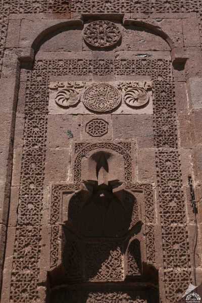 Erzen Hatun Kümbeti 